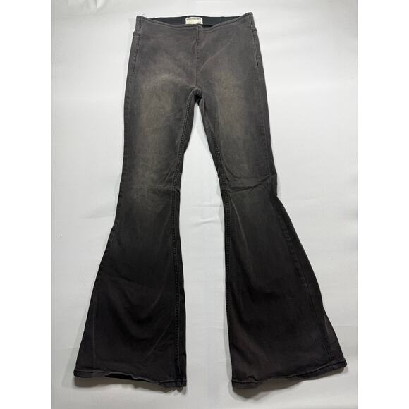 We The Free Women's Pull-On Flare Leg Gray Stretch Denim Jeans - Sz 29 (30x33) - Picture 1 of 4